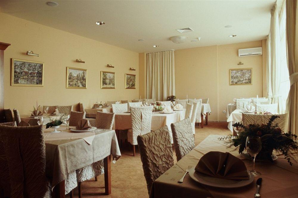 Hotel Porin Zagreb Restaurant foto